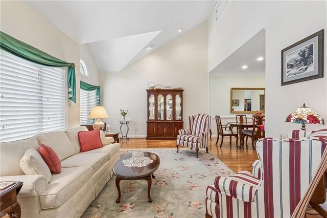 23 Mizzen CIR, Hampton, VA 23664