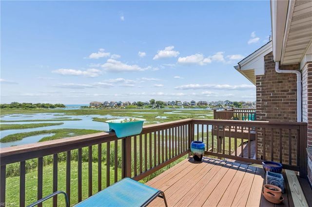 23 Mizzen CIR, Hampton, VA 23664
