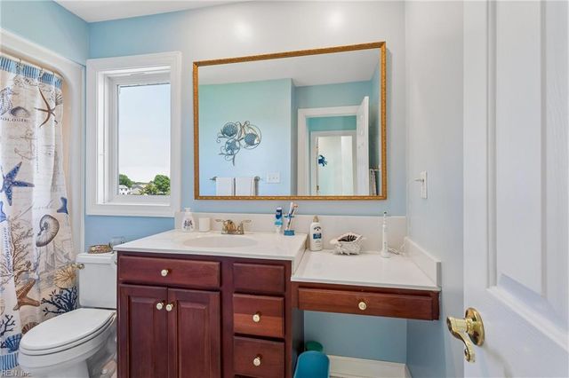 23 Mizzen CIR, Hampton, VA 23664