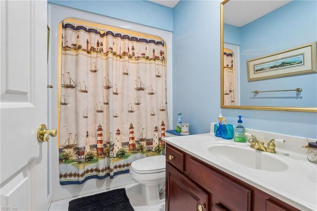 23 Mizzen CIR, Hampton, VA 23664