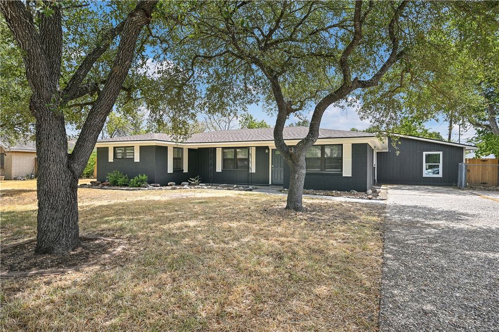 1214 Haines Drive, College Station, TX 77840 — photo 2