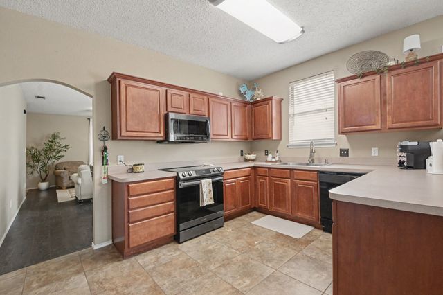 4932 Spur Ridge Court, Fort Worth, TX 76244