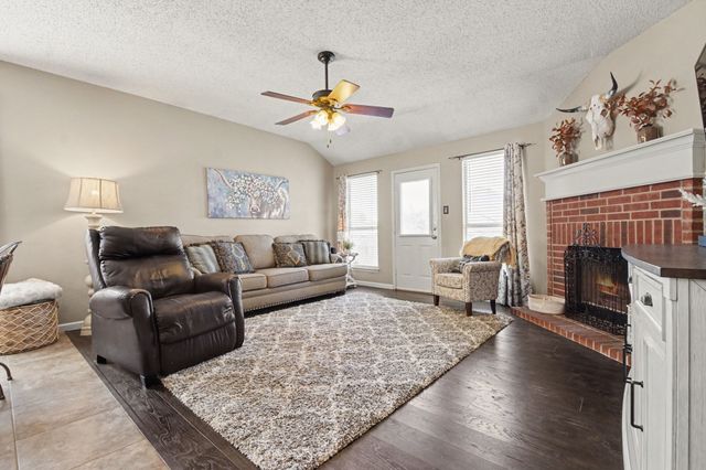 4932 Spur Ridge Court, Fort Worth, TX 76244