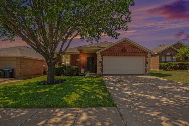 4932 Spur Ridge Court, Fort Worth, TX 76244