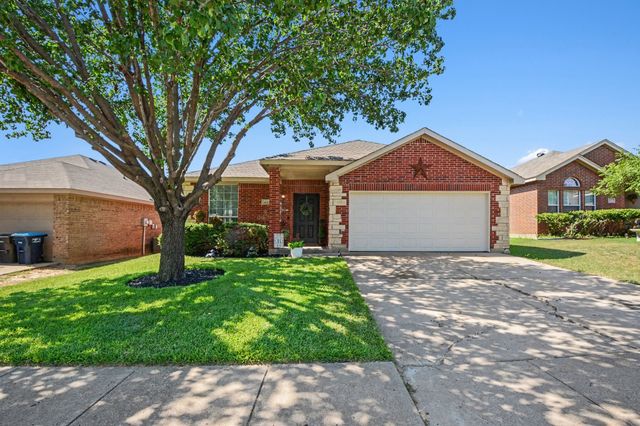 4932 Spur Ridge Court, Fort Worth, TX 76244