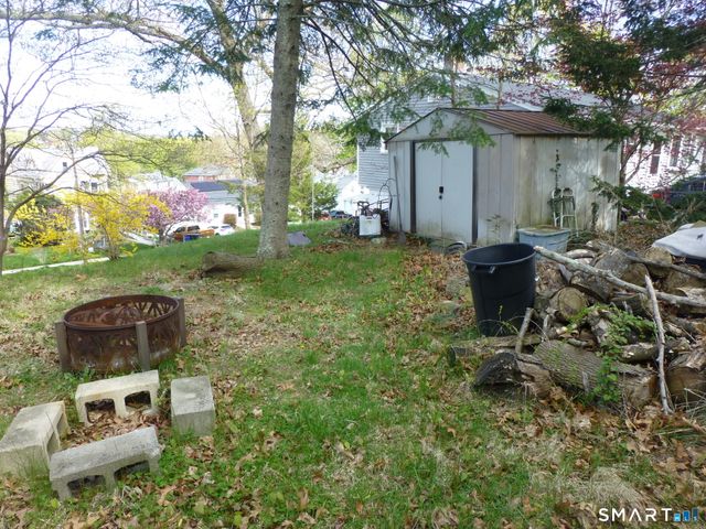 240 Vauxhall Street, New London, CT 06320