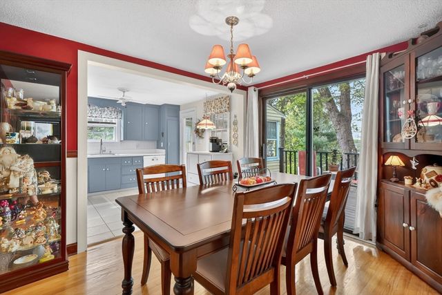 29 Crescent Hill, East Longmeadow, MA 01028