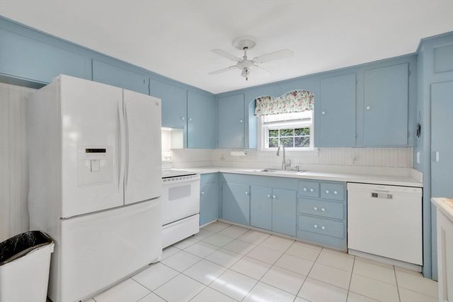 29 Crescent Hill, East Longmeadow, MA 01028