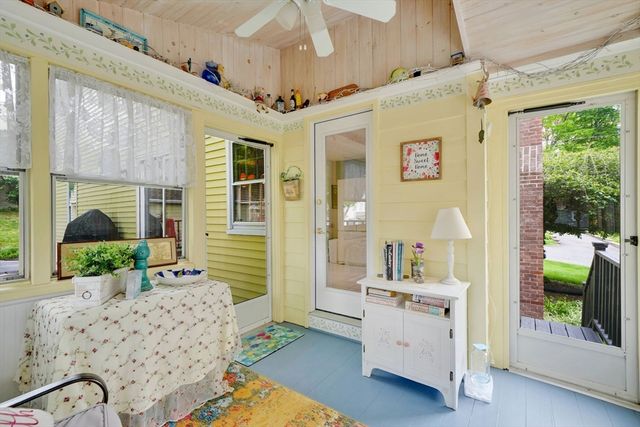 29 Crescent Hill, East Longmeadow, MA 01028