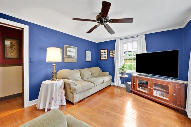 29 Crescent Hill, East Longmeadow, MA 01028