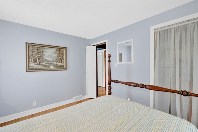 29 Crescent Hill, East Longmeadow, MA 01028