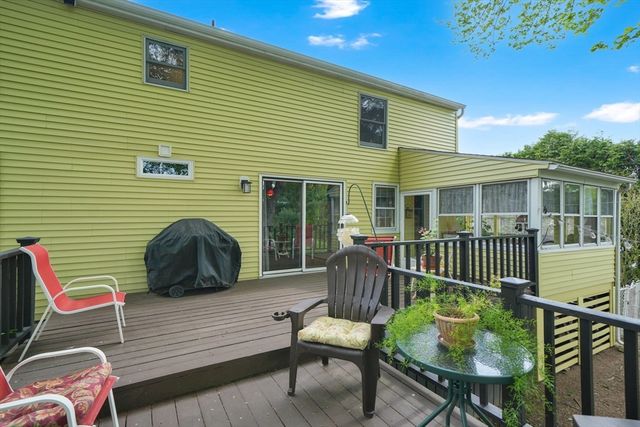 29 Crescent Hill, East Longmeadow, MA 01028