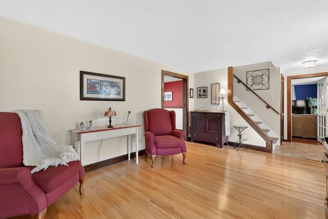 29 Crescent Hill, East Longmeadow, MA 01028
