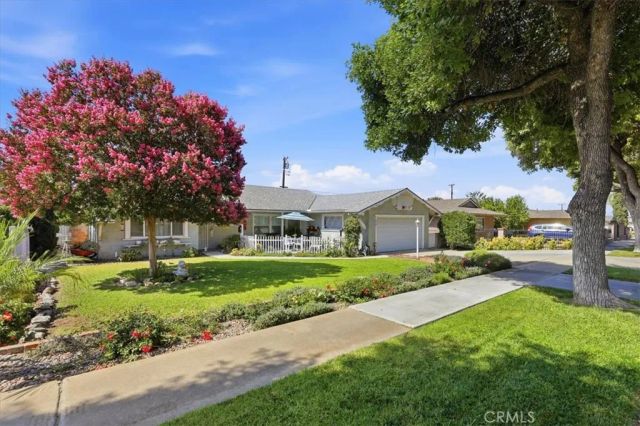 614 Azure Court, Upland, CA 91786