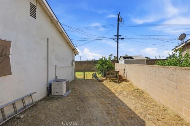 614 Azure Court, Upland, CA 91786