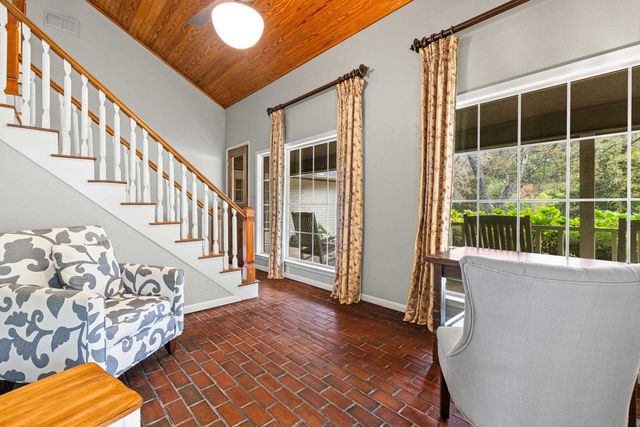 455 Country Place, Longview, TX 75605