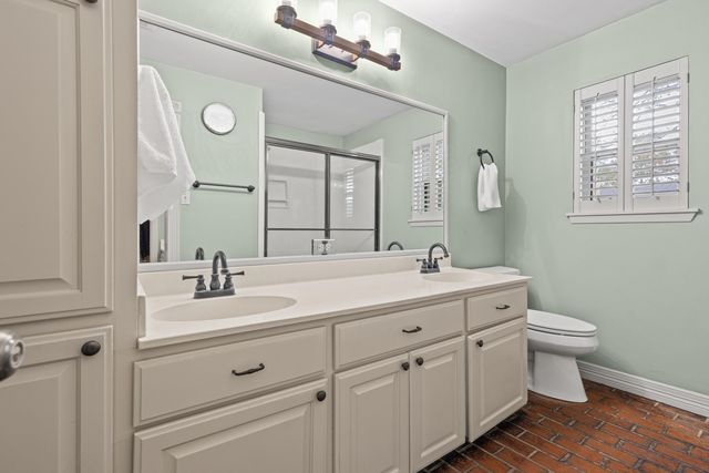 455 Country Place, Longview, TX 75605