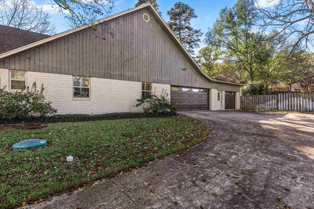 455 Country Place, Longview, TX 75605