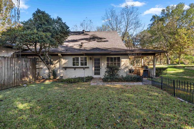 455 Country Place, Longview, TX 75605