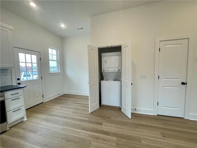628 W Price Avenue, Springdale, AR 72764