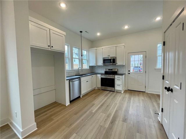 628 W Price Avenue, Springdale, AR 72764