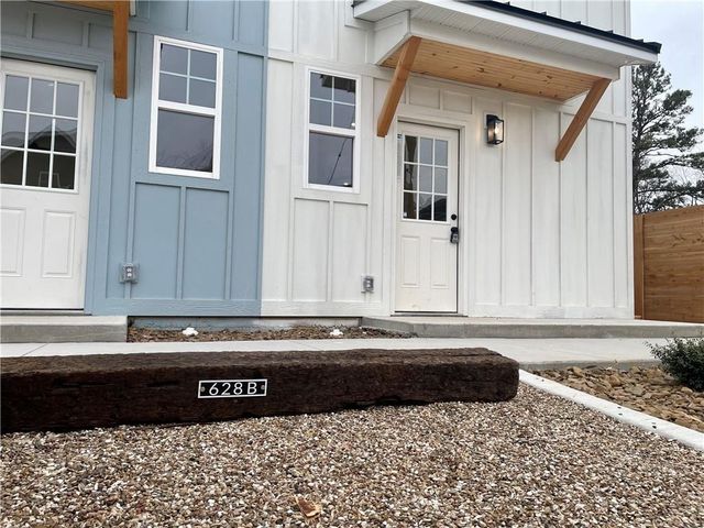 628 W Price Avenue, Springdale, AR 72764