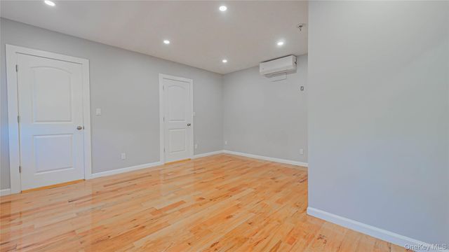 436 E 5th Street FL 3, Mount Vernon, NY 10553