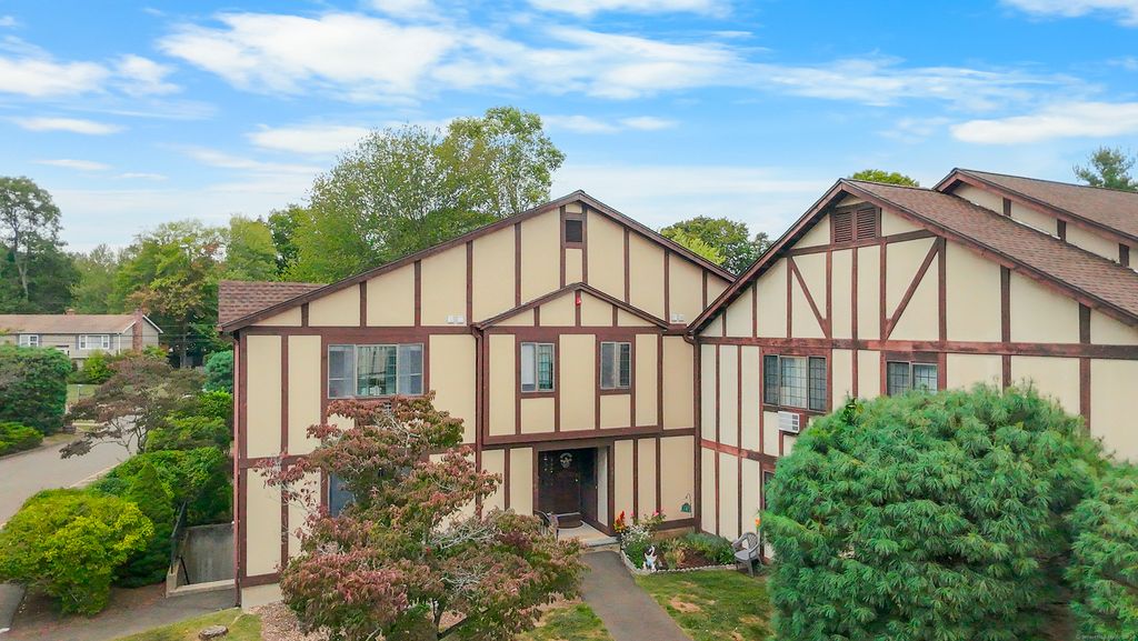 334 Foxwood Lane 334, Milford, CT 06461