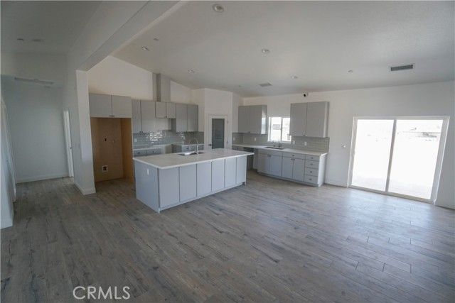 14416 Ricaree Road, Apple Valley, CA 92307