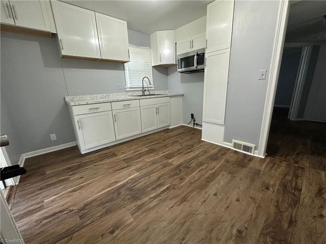 1012 Louise Road, Winston-salem, NC 27107