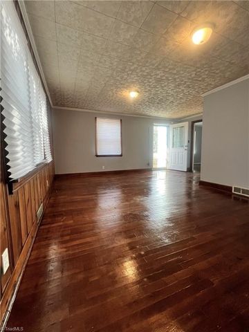 1012 Louise Road, Winston-salem, NC 27107