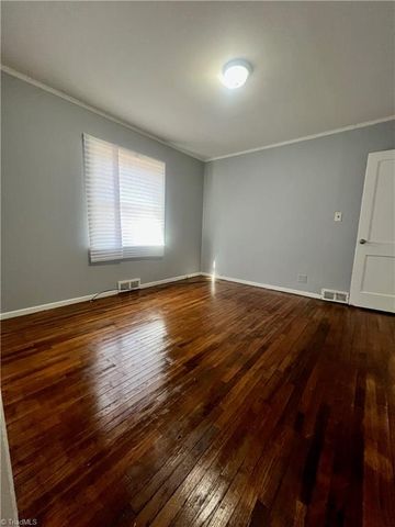 1012 Louise Road, Winston-salem, NC 27107