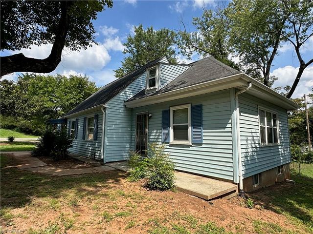 1012 Louise Road, Winston-salem, NC 27107