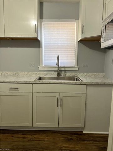 1012 Louise Road, Winston-salem, NC 27107