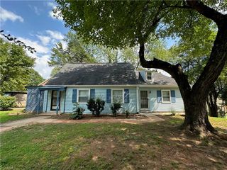 1012 Louise Road, Winston-salem, NC 27107