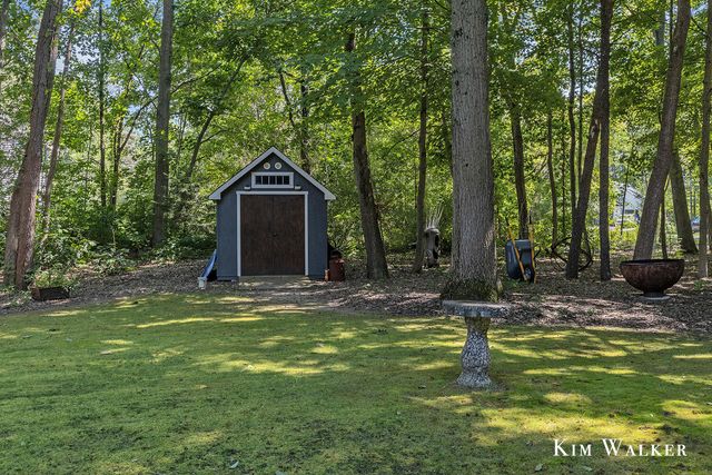 5813 Hunters Ridge, Fennville, MI 49408
