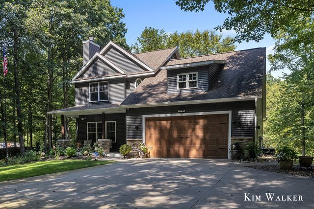 5813 Hunters Ridge, Fennville, MI 49408