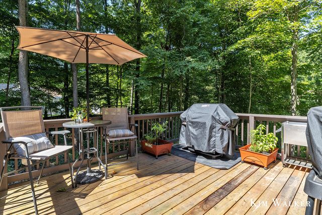 5813 Hunters Ridge, Fennville, MI 49408
