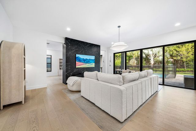 8527 Ganton Drive, Boca Raton, FL 33434