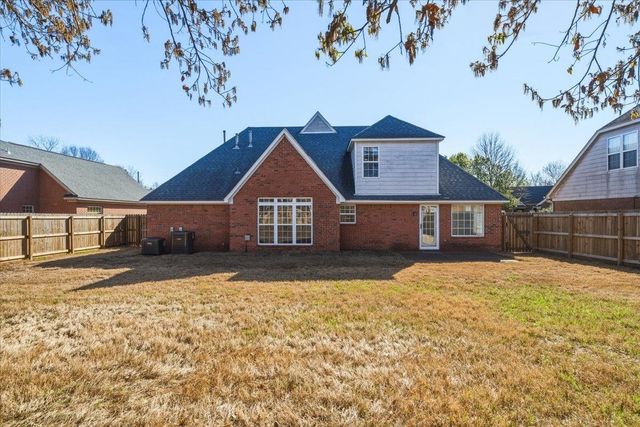 1645 HAILSHAM CV, Unincorporated, TN 38016