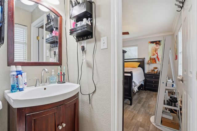 3904 Lakewood Drive, Lake Worth, TX 76135