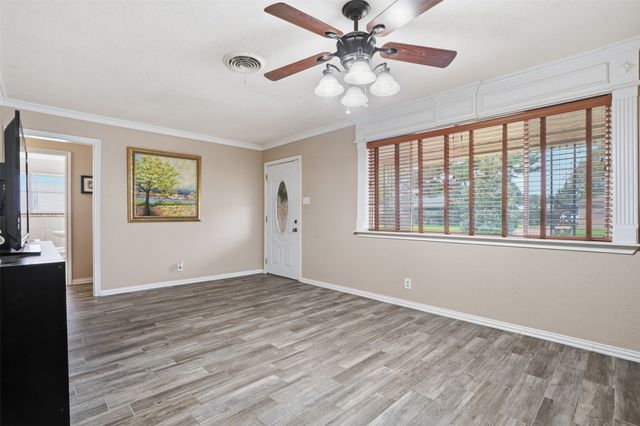 3904 Lakewood Drive, Lake Worth, TX 76135