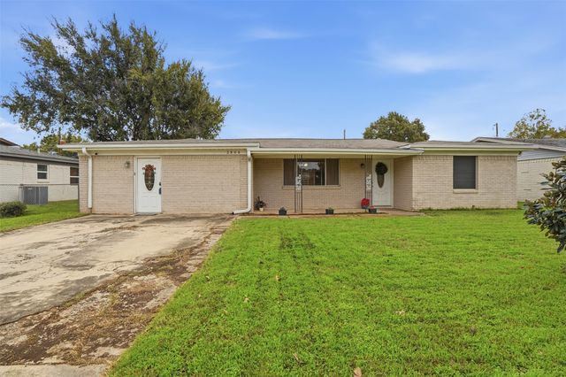 3904 Lakewood Drive, Lake Worth, TX 76135