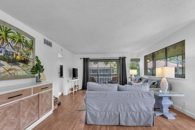 632 Brackenwood Cove, Palm Beach Gardens, FL 33418