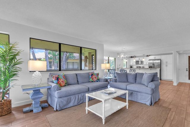 632 Brackenwood Cove, Palm Beach Gardens, FL 33418