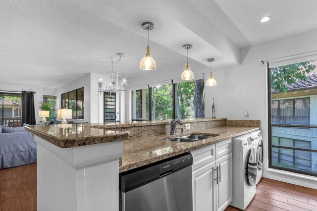 632 Brackenwood Cove, Palm Beach Gardens, FL 33418