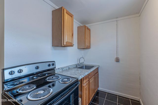5946 W MYRTLE Avenue, Glendale, AZ 85301