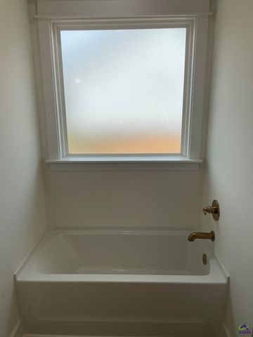 112 Pecan St, Cochran, GA 31014