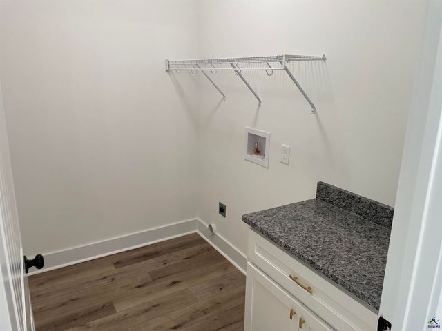 112 Pecan St, Cochran, GA 31014