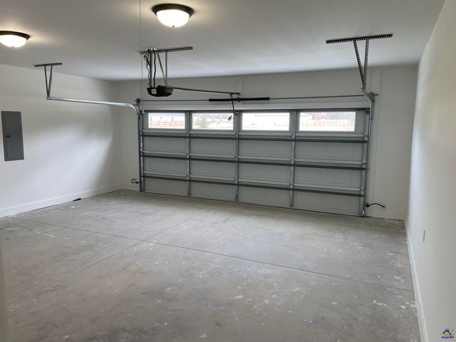 112 Pecan St, Cochran, GA 31014